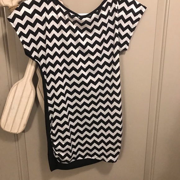 LDS T-Shirt “Free 😘 Kisses” S/M - Picture 5 of 5